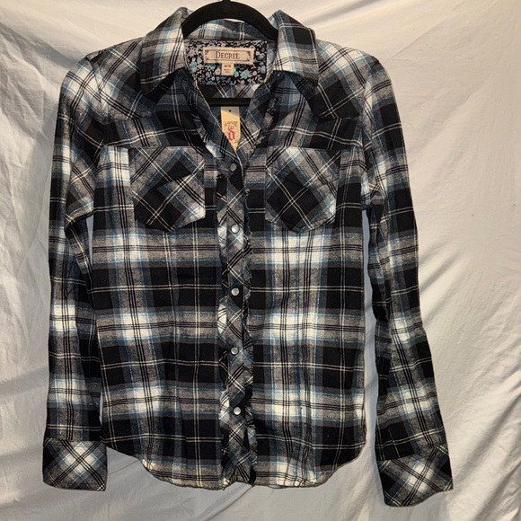 Decree Tops - Decree Black and White Plaid Button Down Shirt